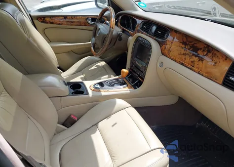 2005 Jaguar Xj Vanden Plas from USA, damaged, VIN SAJWA82C95SG44576